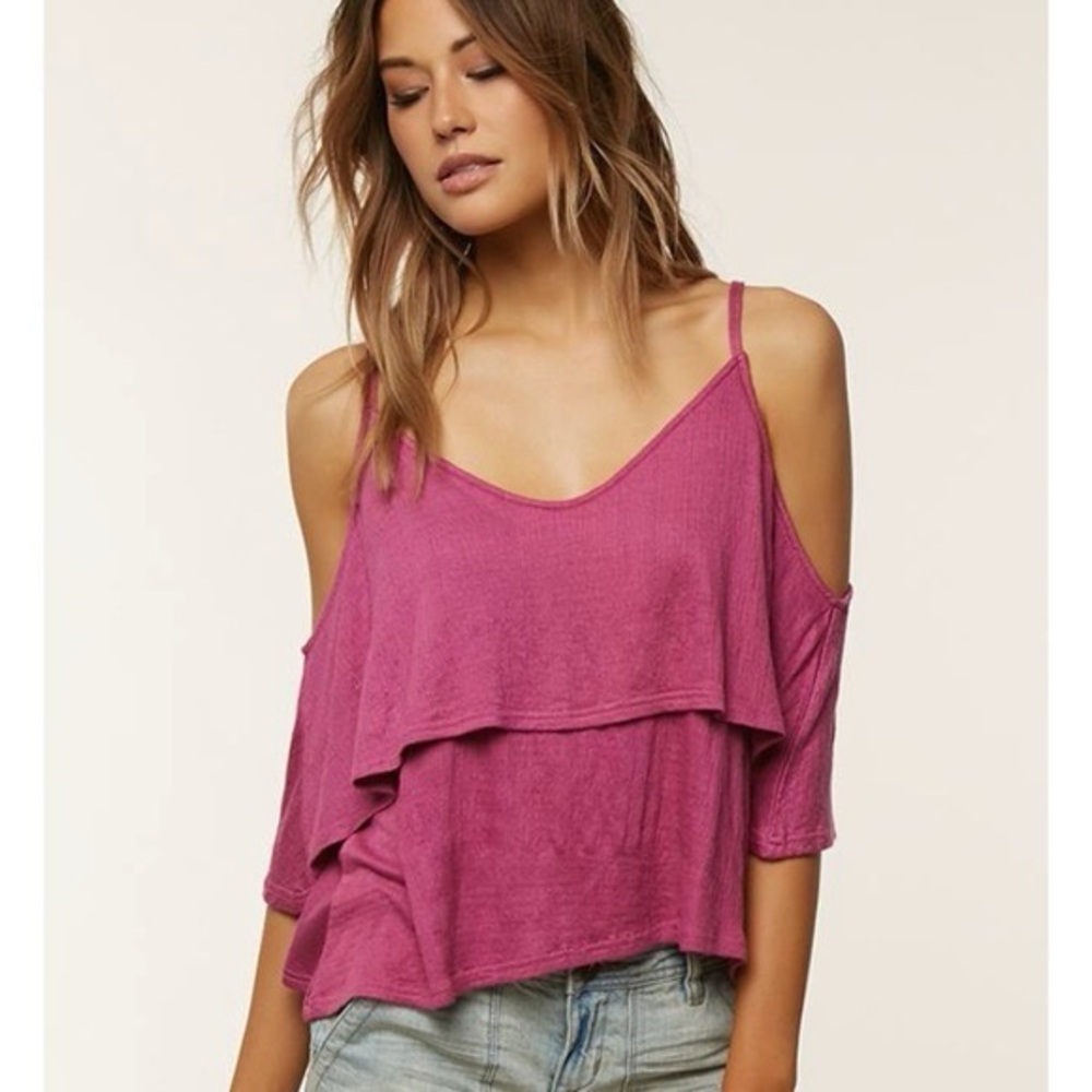 O’Neill Jupiter tank in fuschia size medium